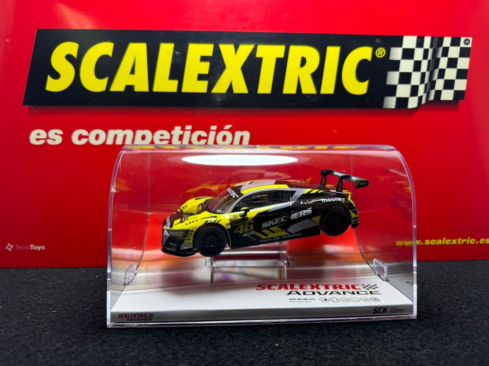 Coche Scalextric Advance Audi R8 LMS - VR46 - Imagen 1