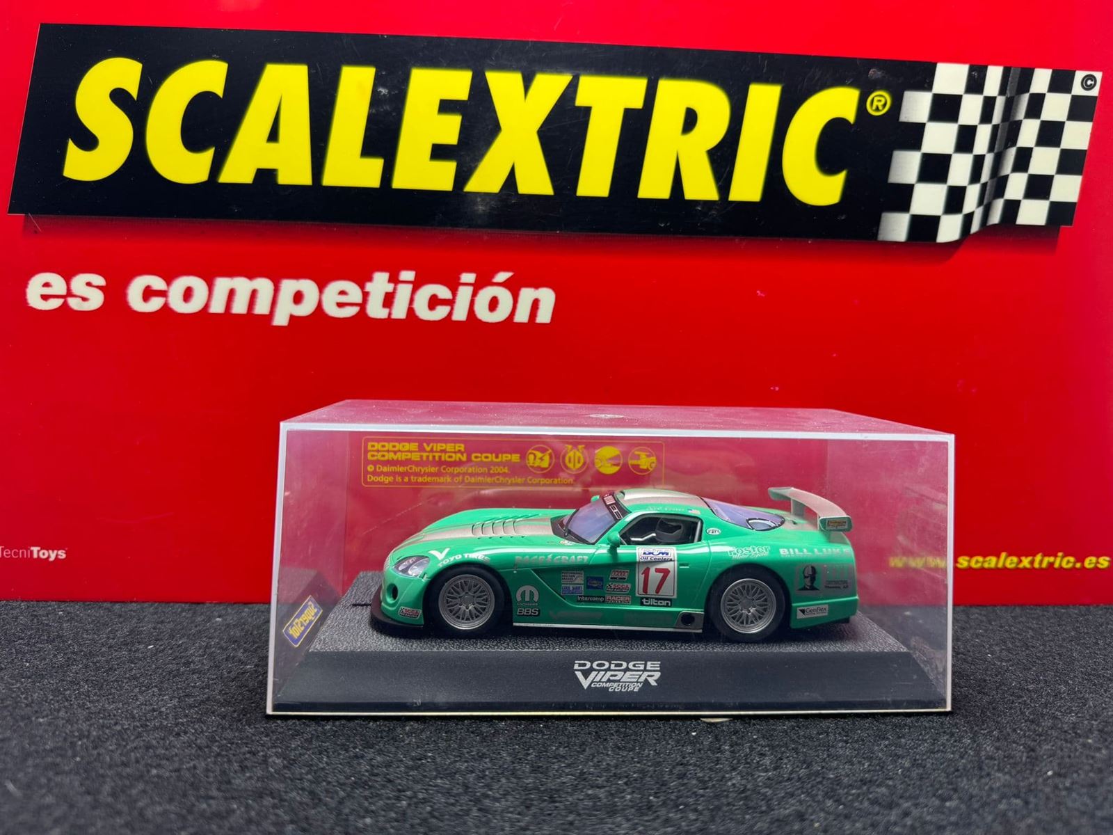 Coche Scalextric Dodge Viper Competition Coupe nº17 - Imagen 1