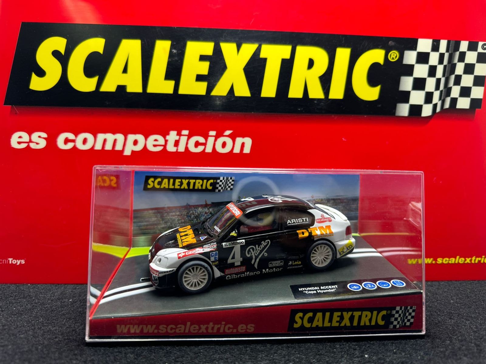 Coche Scalextric Hyundai Accent "Copa Hyundai" - Imagen 1